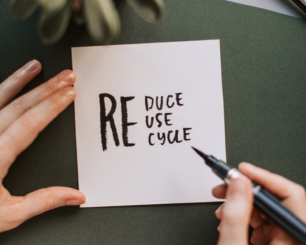 Read more about the article IBC Tank Geri Dönüşüm Aşamaları Hakkında Bilinmeyenler