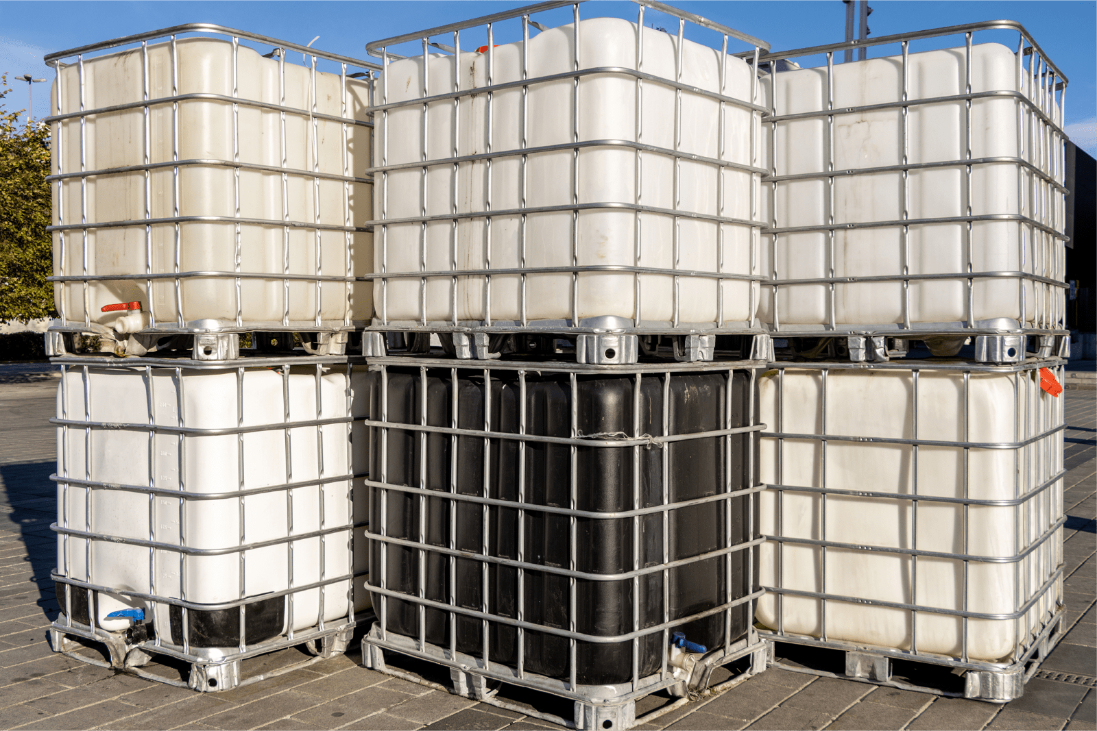 Read more about the article 1000 litre IBC tank